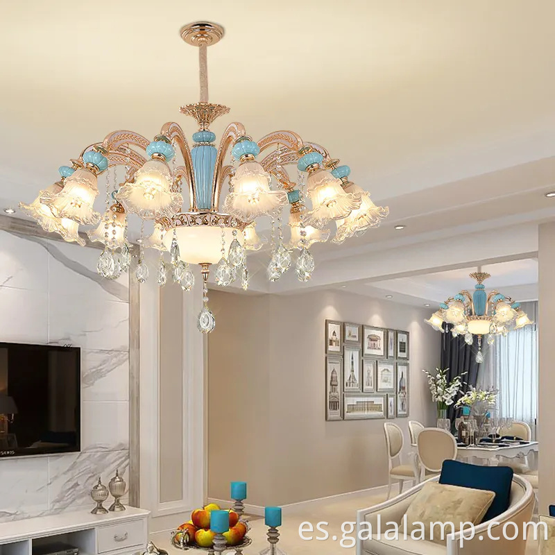 Elegante candelabro de cerámica francesa para el ambiente del comedor